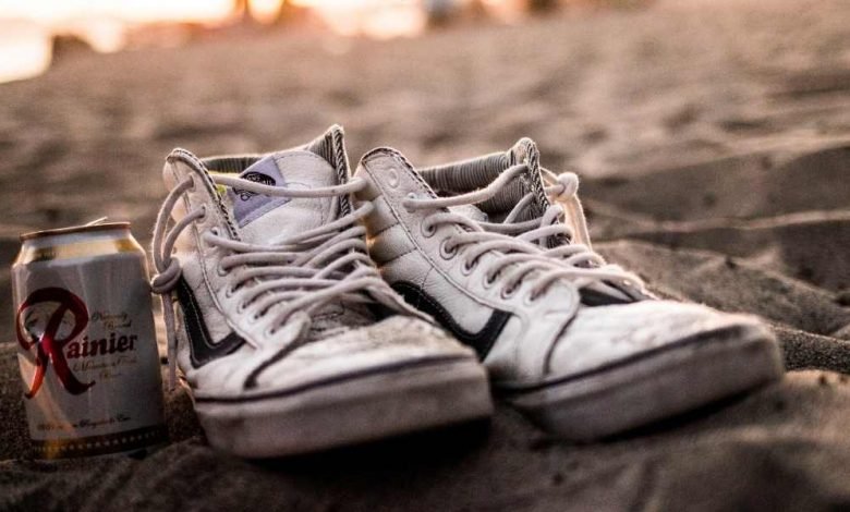 How to Clean White Vans Shoes