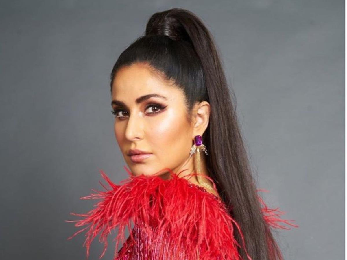 Katrina Kaif – Sky High Barbie Pony