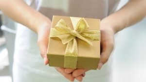 5 Hacks To Buy Budget Gifts