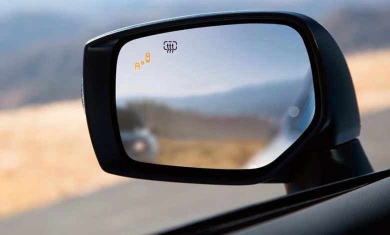 Top 6 Reasons To Rent Cars with a Blind-Spot Monitoring System