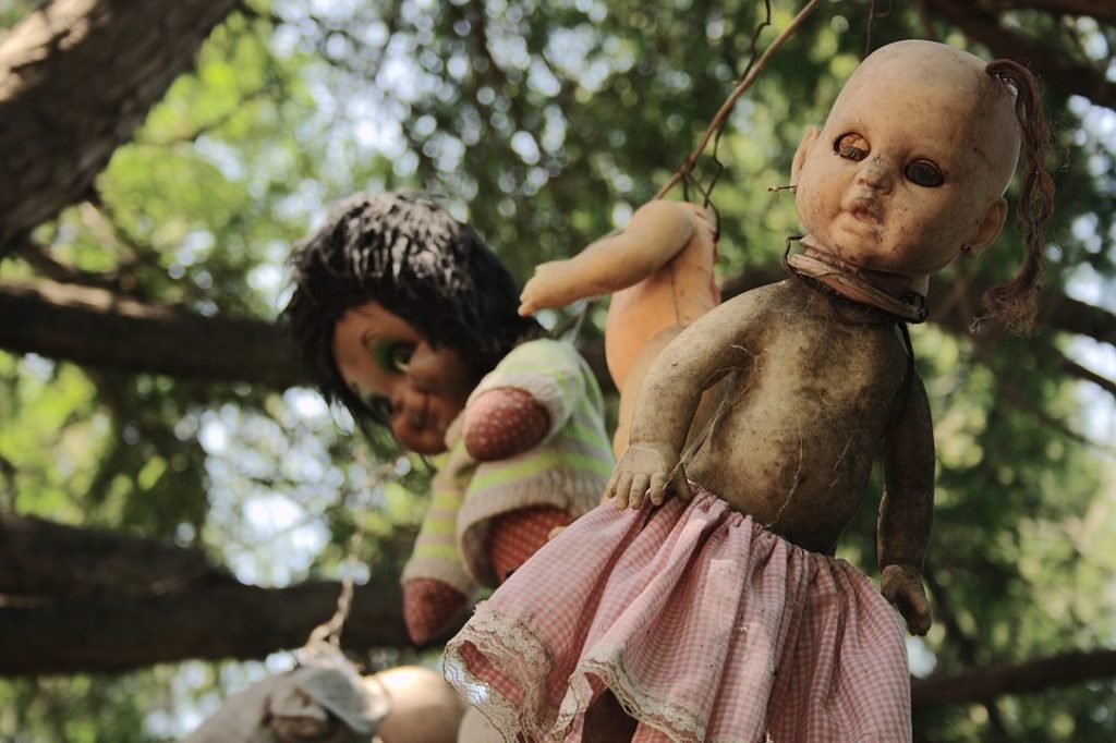 Mysterious Island of the Dolls