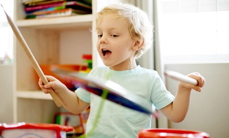 WHAT IS PRETEND PLAY AND HOW DOES IT HELP CHILDREN LEARN? 